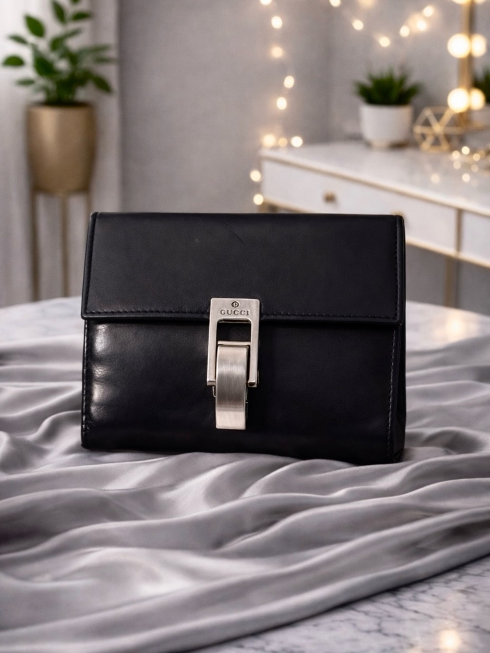 Gucci Vintage Buckle Wallet